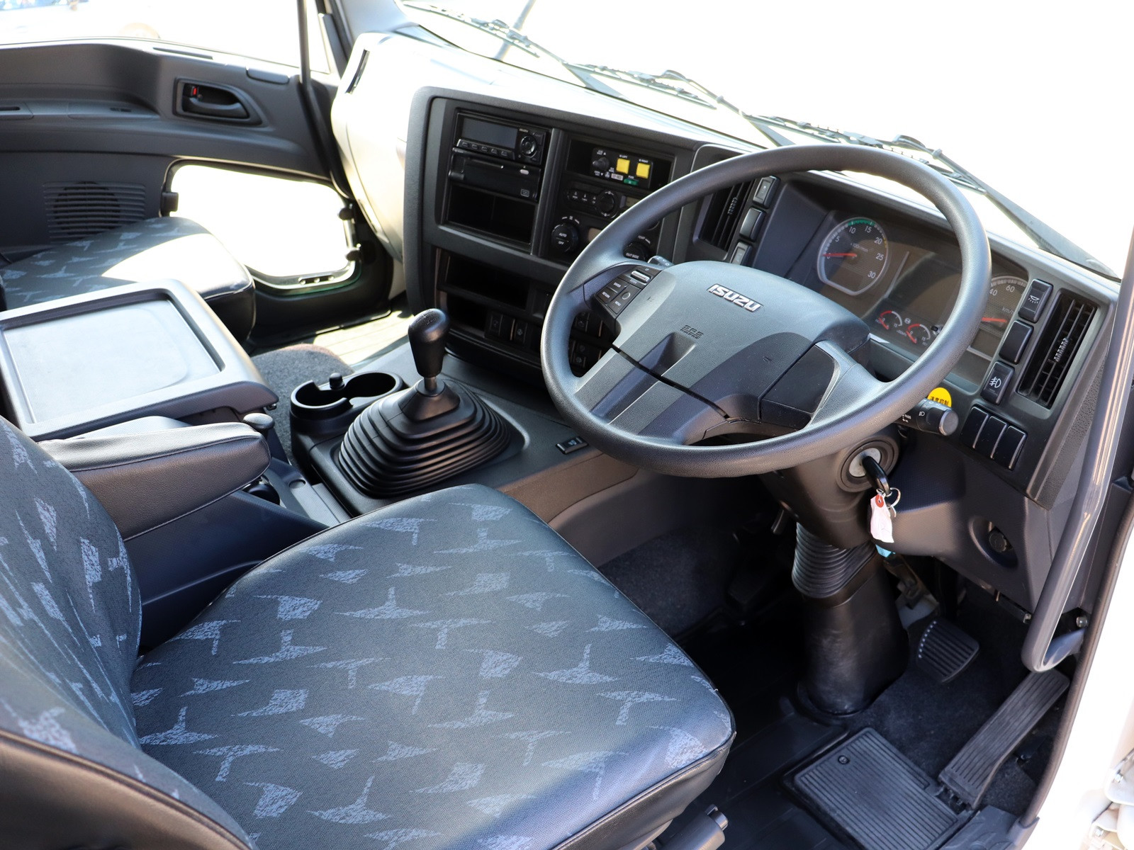 いすゞ ギガ 2PG-CXZ77CT(6x4)の写真43