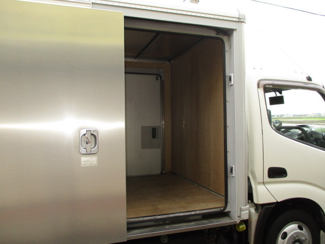 トヨタ ダイナ TKG-XZU605(2WD)の写真7