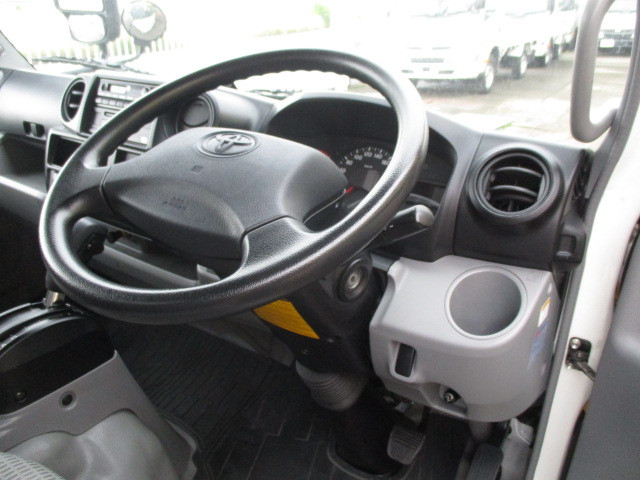 トヨタ ダイナ TKG-XZU605(2WD)の写真13
