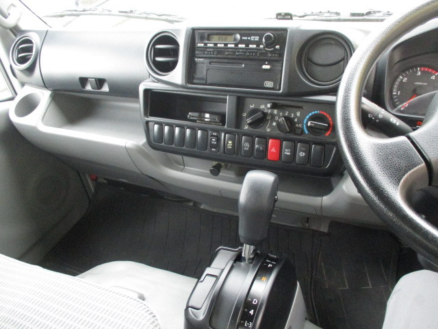 トヨタ ダイナ TKG-XZU605(2WD)の写真14