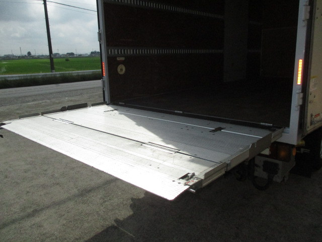 いすゞ エルフ TPG-NPR85AN(2WD)の写真10