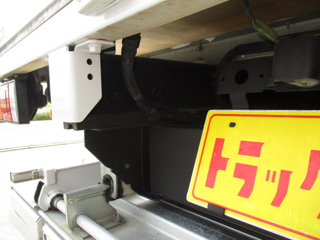 いすゞ エルフ TPG-NPR85AN(2WD)の写真32