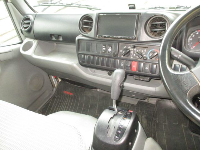 トヨタ ダイナ LDF-KDY281(4WD)の写真11