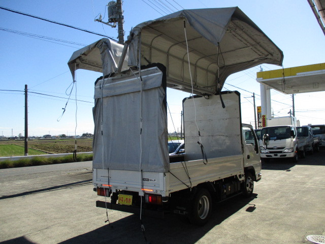 いすゞ エルフ 2RG-NJR88A(2WD)の写真2