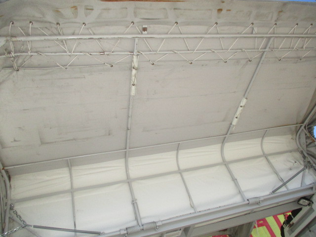 いすゞ エルフ 2RG-NJR88A(2WD)の写真6