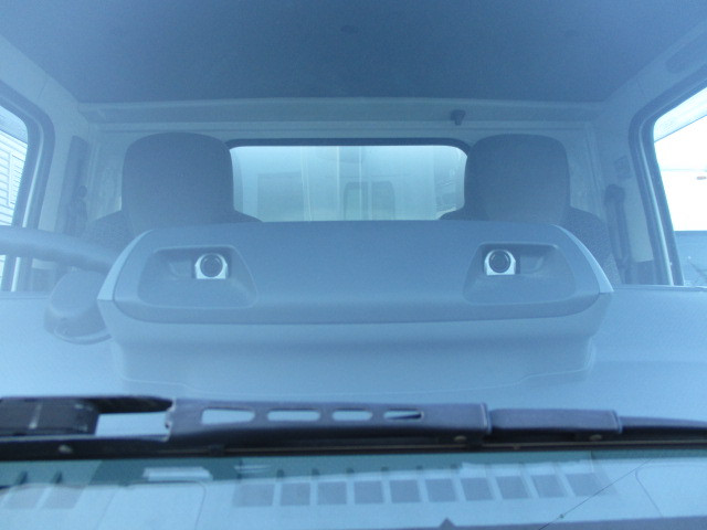 いすゞ エルフ 2RG-NJR88A(2WD)の写真19