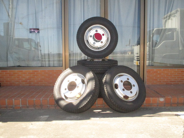 いすゞ エルフ 2RG-NJR88A(2WD)の写真22