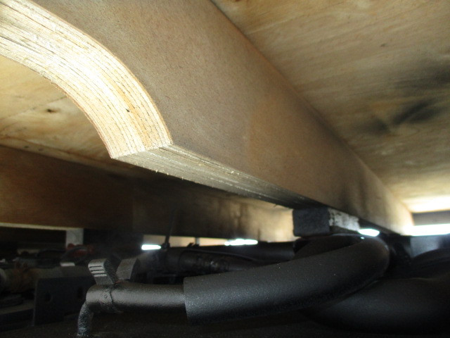 いすゞ エルフ 2RG-NJR88A(2WD)の写真28