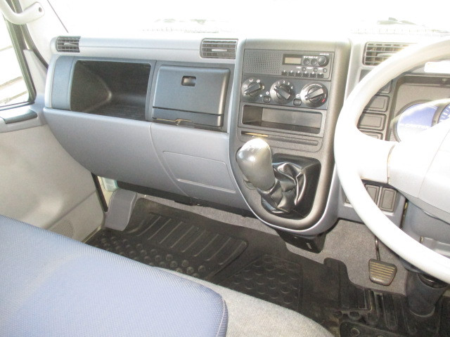 三菱 キャンターガッツ PDG-FB70B(2WD)の写真10