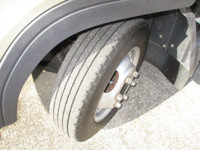 三菱 キャンターガッツ PDG-FB70B(2WD)の写真12