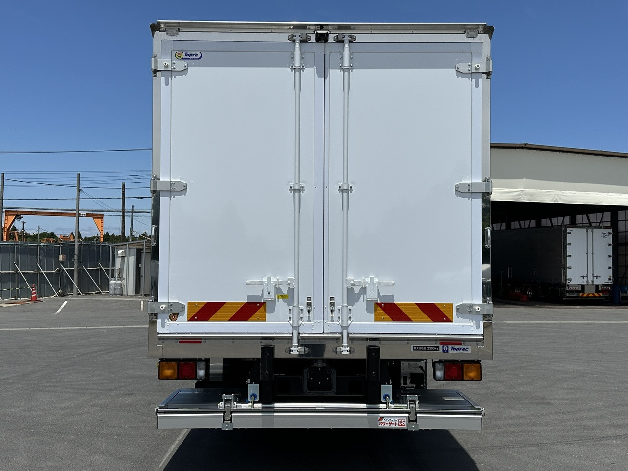 三菱 ファイター 2KG-FK65Fの写真3