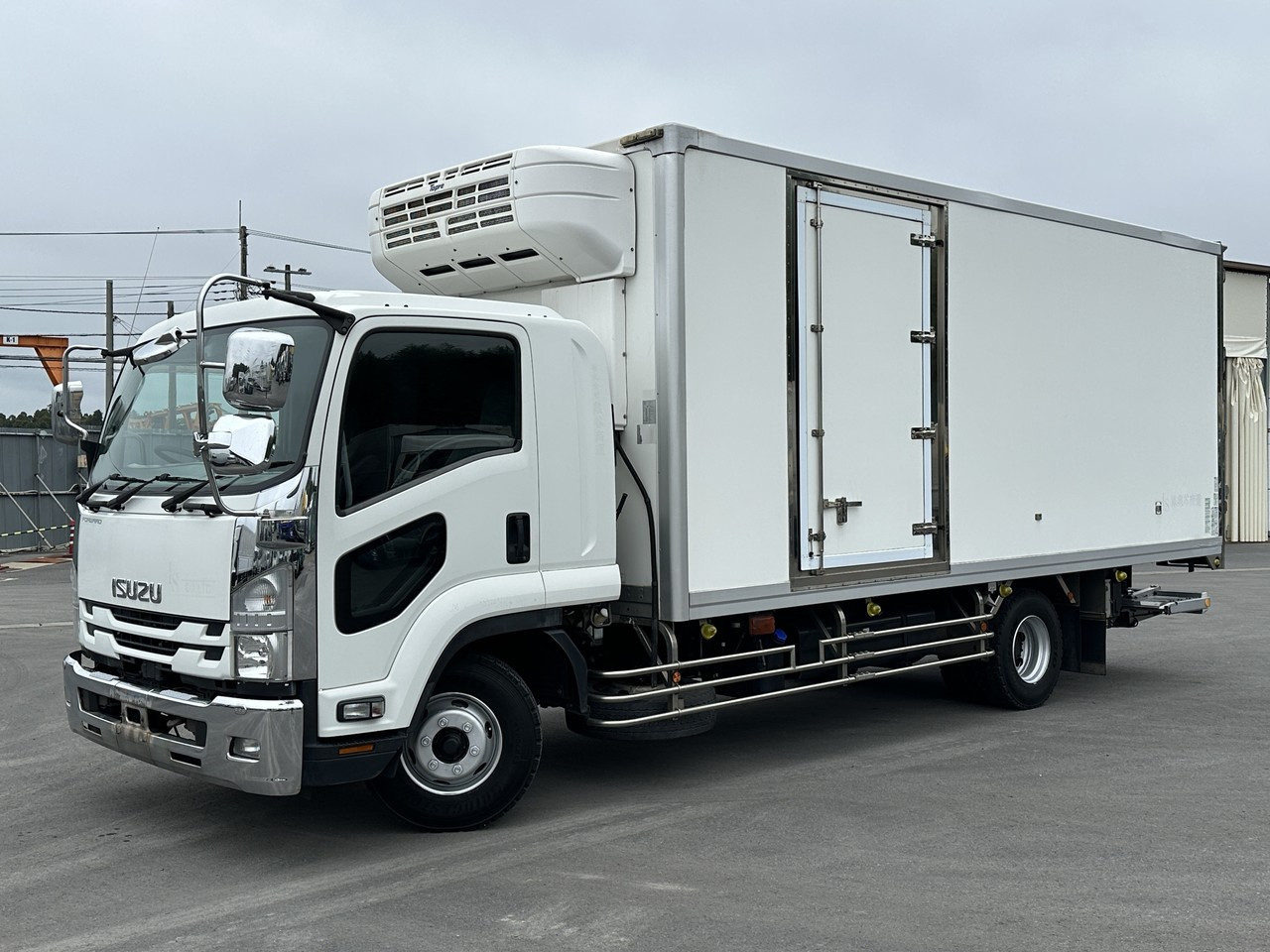 いすゞ フォワード 2PG-FSR90S2の写真1