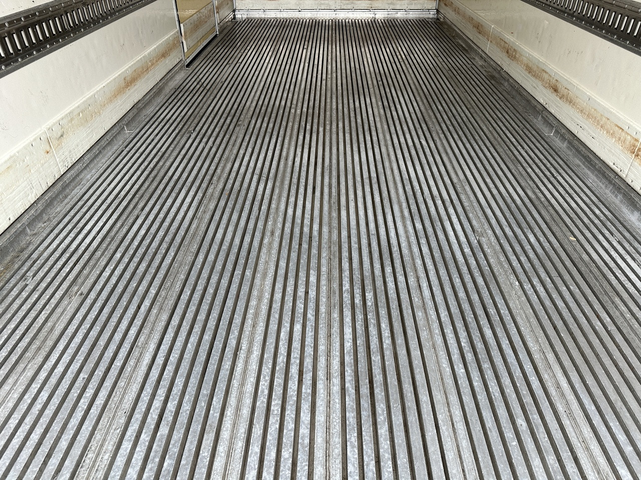 いすゞ フォワード 2PG-FSR90S2の写真13