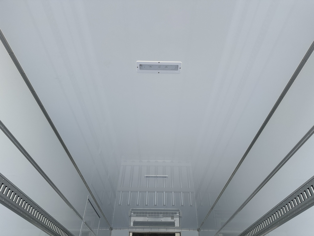 三菱 ファイター 2KG-FK65Fの写真15