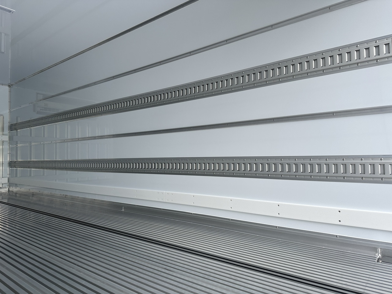 三菱 ファイター 2KG-FK65Fの写真17