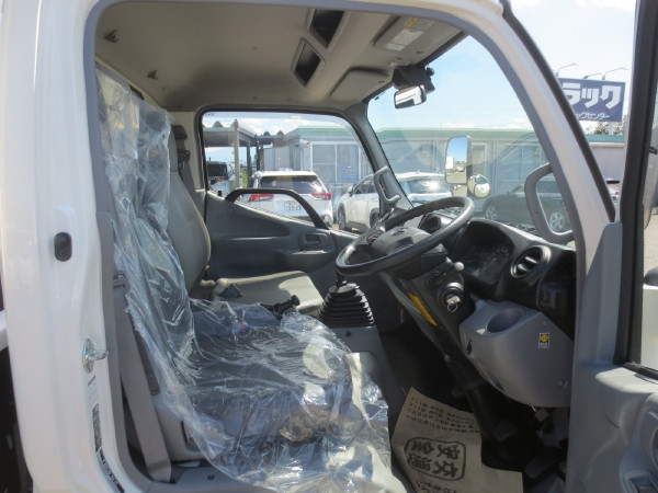 トヨタ ダイナ 2RG-XZU655(2WD)の写真13
