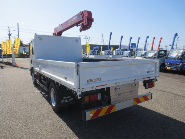 いすゞ エルフ 2RG-NPR88YN(2WD)の写真5