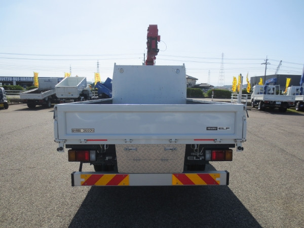 いすゞ エルフ 2RG-NPR88YN(2WD)の写真7