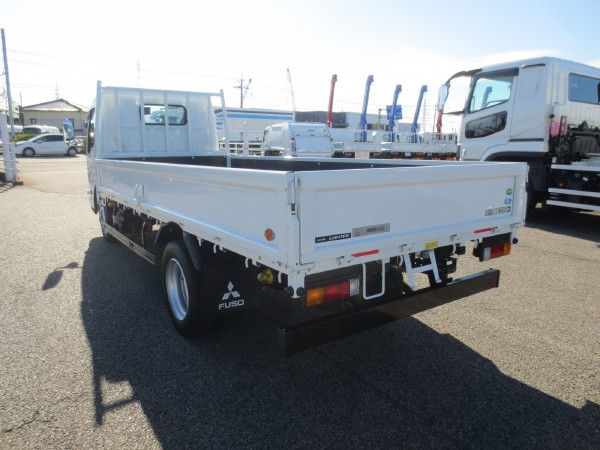 三菱 キャンター 2RG-FEAV0(2WD)の写真5
