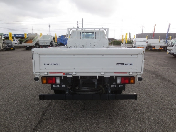いすゞ エルフ 2RG-NKR88R(2WD)の写真7
