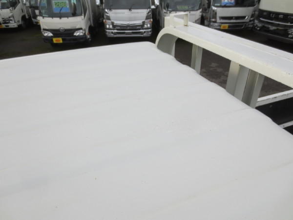 いすゞ エルフ 2RG-NKR88R(2WD)の写真17