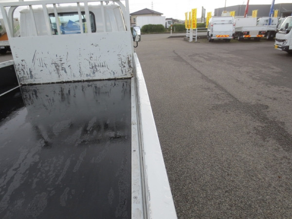 いすゞ エルフ 2RG-NKR88R(2WD)の写真21