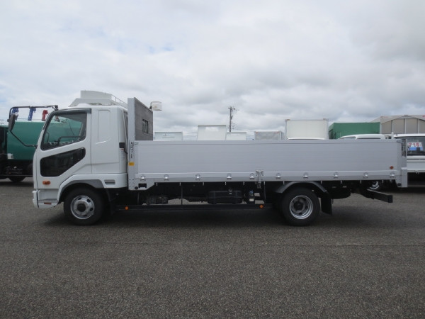 三菱 ファイター 2KG-FK62F(2WD)の写真9