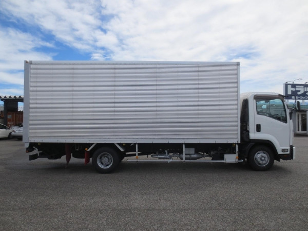 いすゞ フォワード TKG-FRR90S2(2WD)の写真8