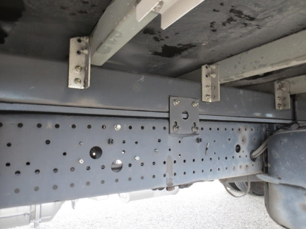 いすゞ フォワード TKG-FRR90S2(2WD)の写真12