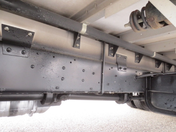 三菱 ファイター 2KG-FK64F(2WD)の写真15