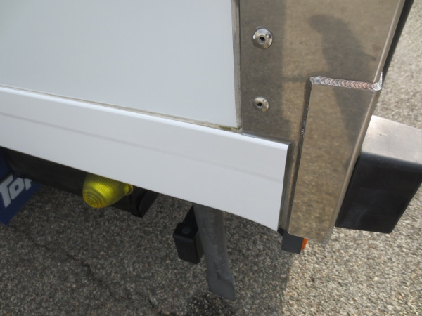 いすゞ エルフ 2RG-NLR88AN(2WD)の写真19