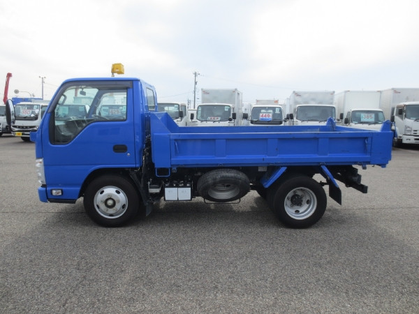 いすゞ エルフ 2RG-NKR88AD(2WD)の写真9