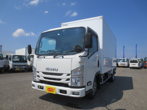 いすゞ エルフ 2RG-NMR88AN(2WD)の写真1