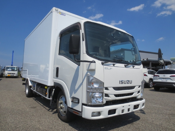 いすゞ エルフ 2RG-NMR88AN(2WD)の写真2