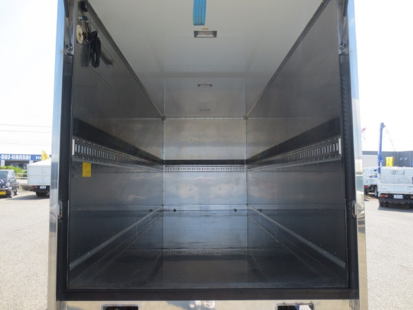 いすゞ エルフ 2RG-NMR88AN(2WD)の写真10