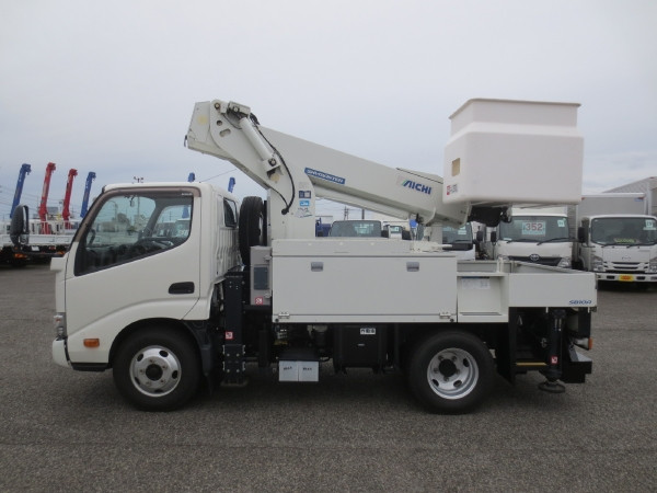 日野 デュトロ TKG-XZU600X(2WD)の写真9