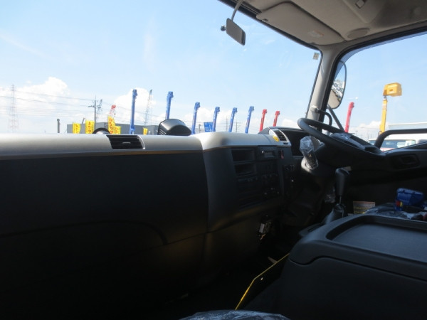 三菱 ファイター 2KG-FK62FZ(2WD)の写真15