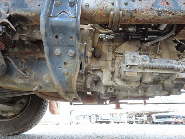 三菱 ファイター PJ-FK62FZ(6x2)の写真18