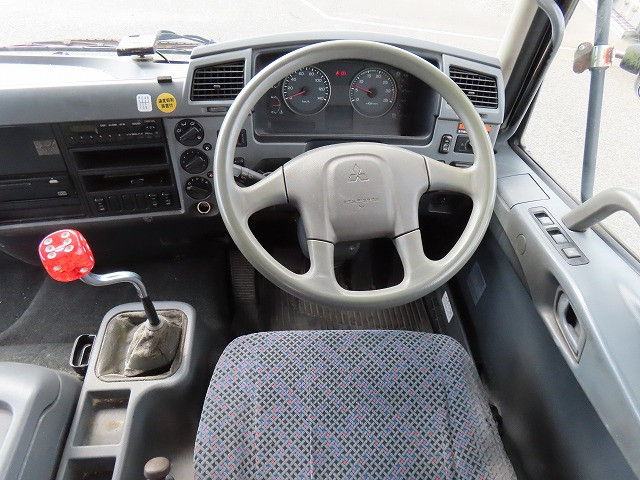 三菱 ファイター PJ-FK62FZ(6x2)の写真26