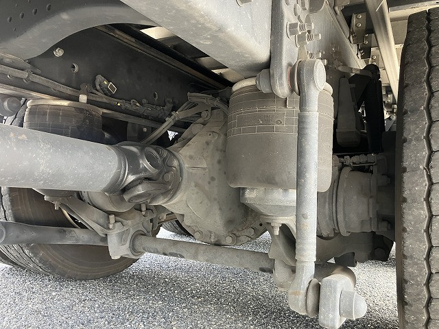 UD クオン 2PG-CD5CA(6x2)の写真18