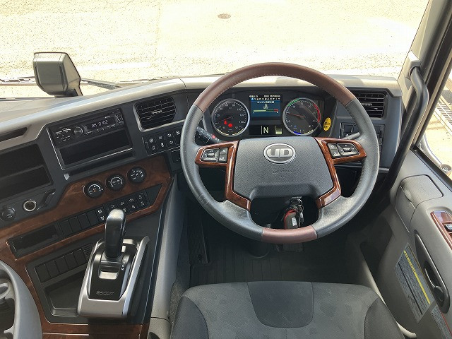 UD クオン 2PG-CD5CA(6x2)の写真24