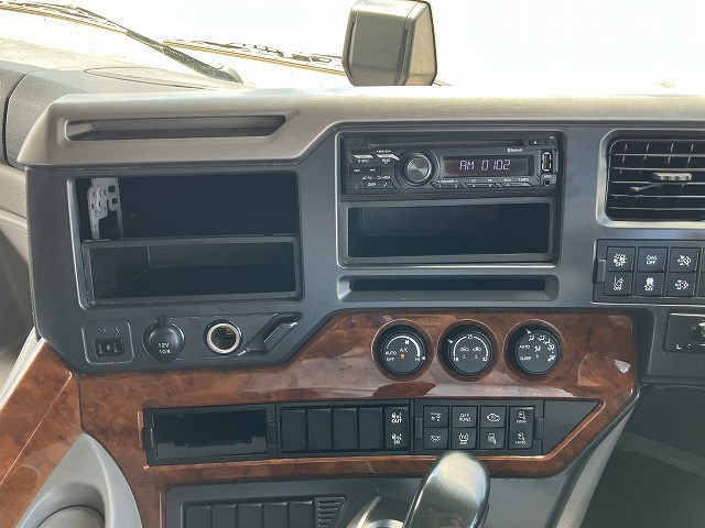 UD クオン 2PG-CD5CA(6x2)の写真27