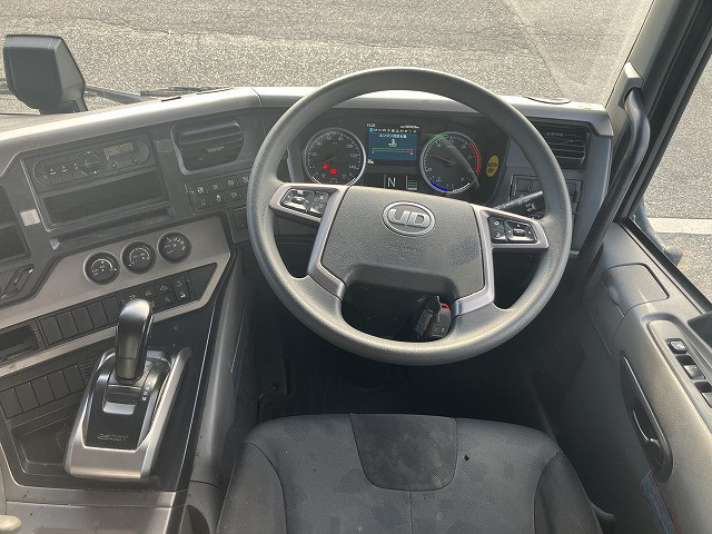 UD クオン 2PG-CD5CA(6x2)の写真24