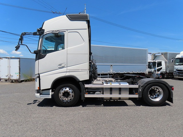 ボルボ FH トラクター 2DG-KA2TEA2(2WD)の写真7