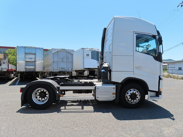 ボルボ FH トラクター 2DG-KA2TEA2(2WD)の写真8