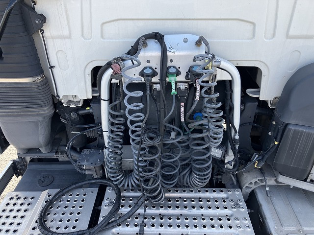 ボルボ FH トラクター 2DG-KA2TEA2(2WD)の写真9