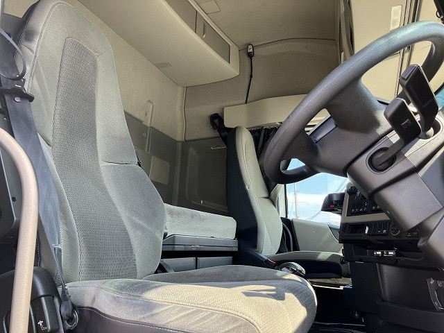 ボルボ FH トラクター 2DG-KA2TEA2(2WD)の写真20