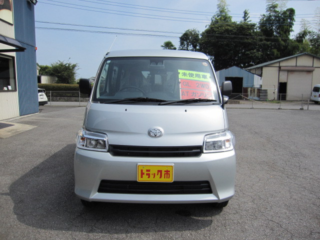 トヨタ タウンエースバン 5BF-S403M(2WD)の写真9