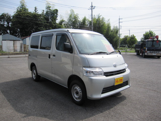 トヨタ タウンエースバン 5BF-S403M(2WD)の写真10