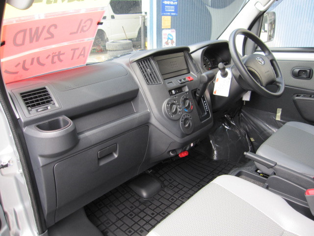 トヨタ タウンエースバン 5BF-S403M(2WD)の写真19